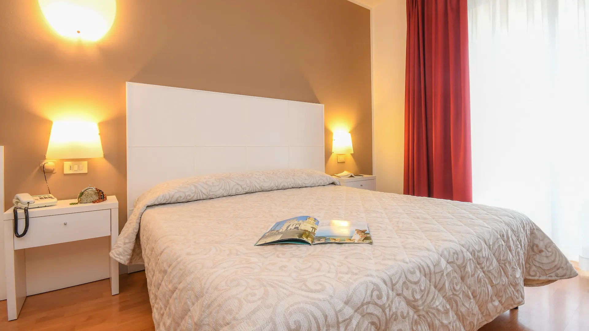 Hotel Riel Sirmione 3*,  Italien